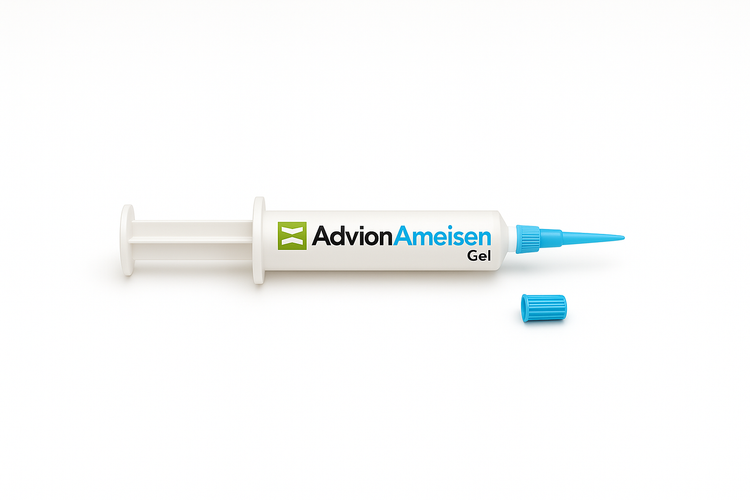 Professionelle 30g-Kartusche Advion Ameisenköder Gel mit abgenommener blauer Verschlusskappe und feiner Dosierspitze – hochwirksames Ameisenmittel mit Indoxacarb zur gezielten Bekämpfung von Ameisennestern in Haus, Garten, Küche und Gewerbebetrieben.