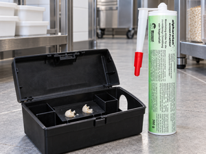 alpharatan SCREEN Fraß-Gel in einer Mäuseköderstation – wirkstofffreies Lockstoffgel mit sichtbaren Fraßspuren für professionelles Nager-Monitoring